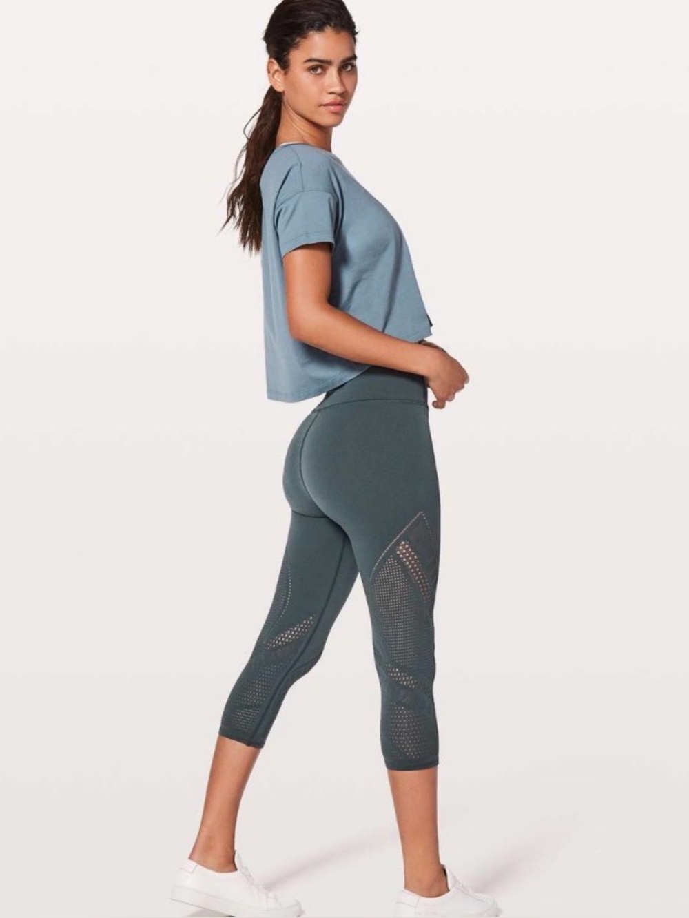 LULULEMON EUC REVEAL CROP 18”/ GRAVITY/ SIZE 6